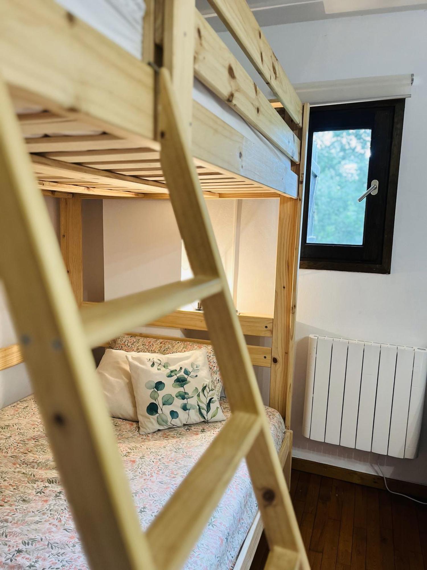 Estudio Las Perseidas - Vall De Boi 普拉德埃米塔 外观 照片